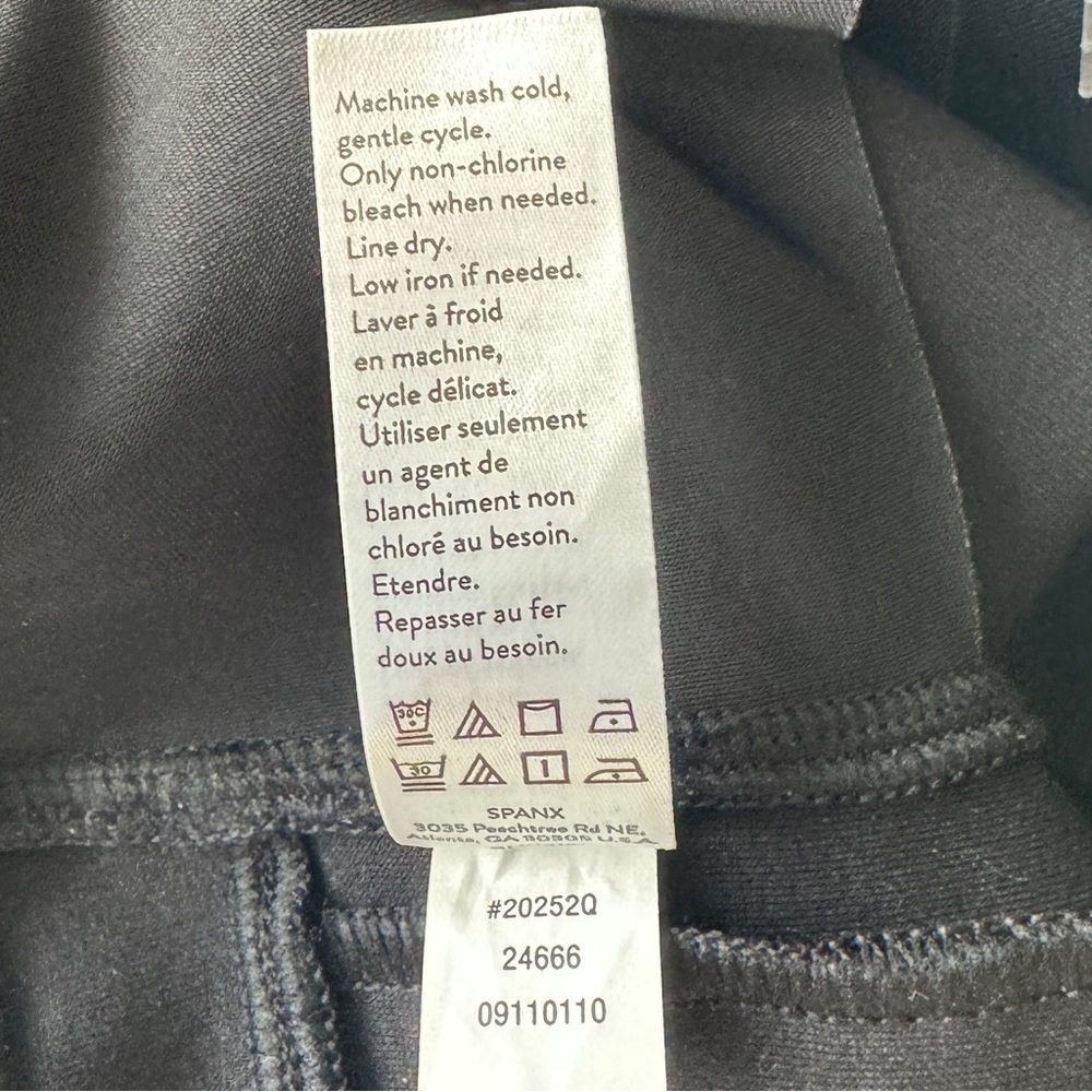 SPANXsmooth Black PerfectFit Ponte High Rise Flared Leg Pants Size XS/PT (NWOT) - Picture 10 of 10
